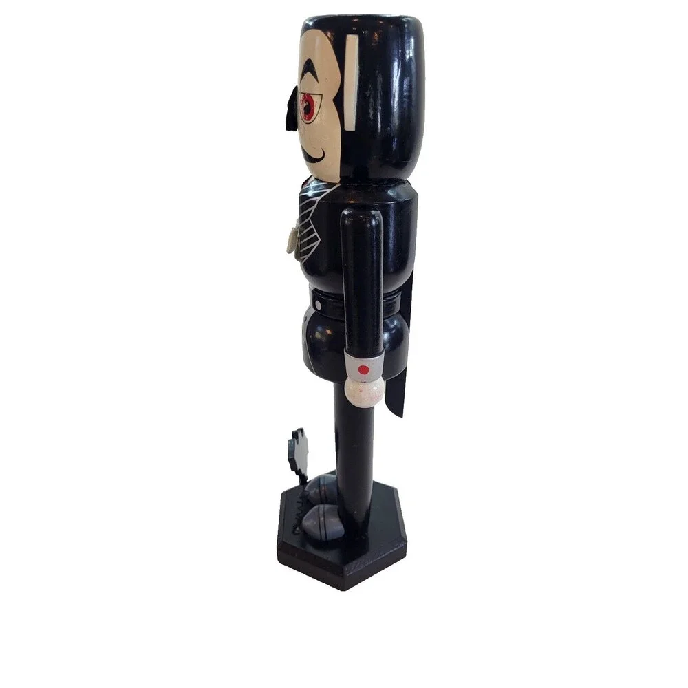 Target 2011 Limited Edition Vampire Halloween Nutcracker 14in Damaged AS-IS